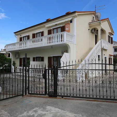 Apartmán In With Two-bedrooms 1 *