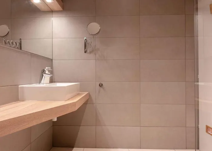 In With Two-bedrooms 1 Daire