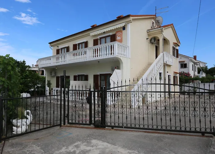 Daire In With Two-bedrooms 1 *
