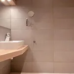 In With Two-bedrooms 1 דירה